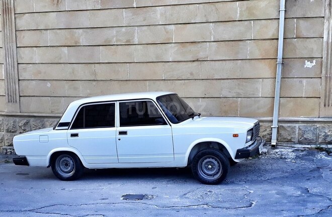 LADA (VAZ) 2107 2003, 300,000 km - 0.2 l - Zaqatala