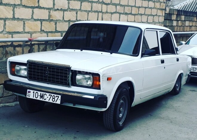 LADA (VAZ) 2107 2003, 300,000 km - 0.2 l - Zaqatala