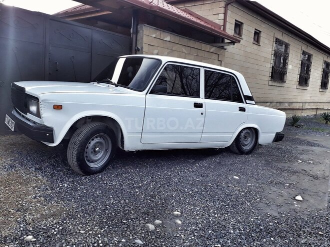 LADA (VAZ) 2107 2003, 300,000 km - 0.2 l - Zaqatala