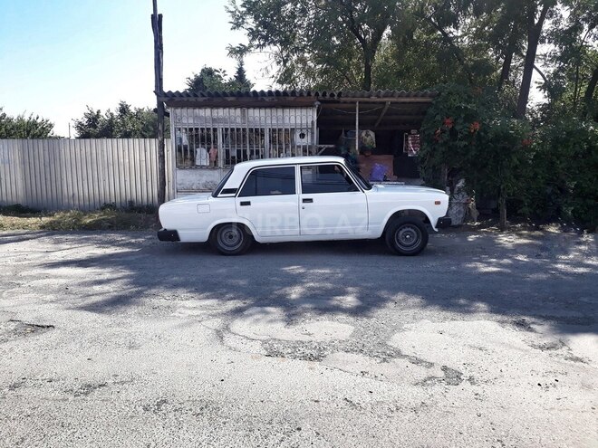 LADA (VAZ) 2107 2003, 300,000 km - 0.2 l - Zaqatala