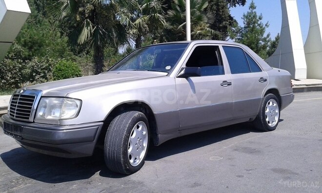 Mercedes E 230 1987, 152,354 km - 2.3 l - Bərdə