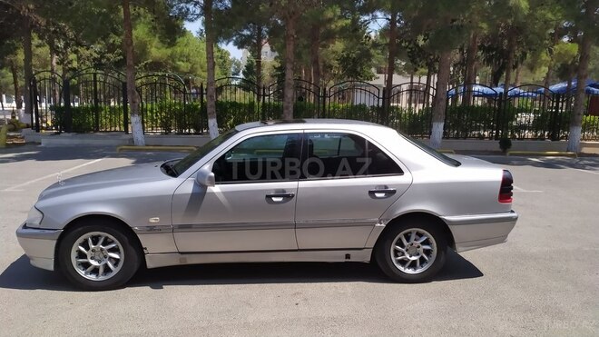 Mercedes C 220 1999, 380,000 km - 2.2 л - Sumqayıt