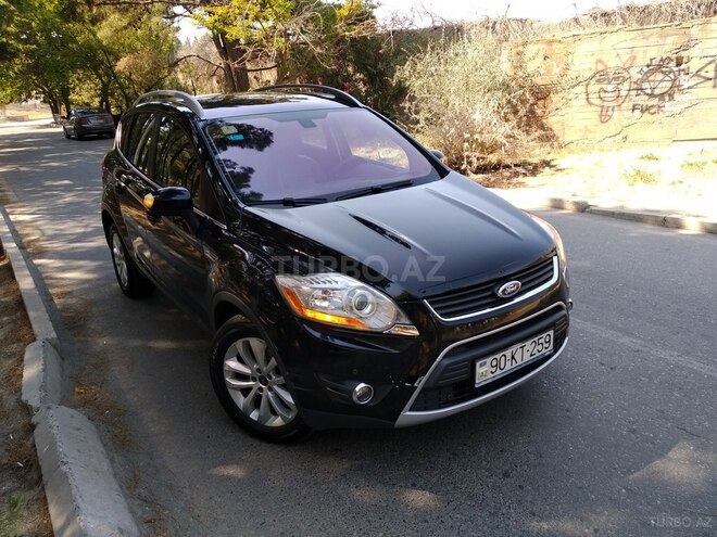 Ford Kuga 2010, 242,000 km - 2.5 л - Sumqayıt