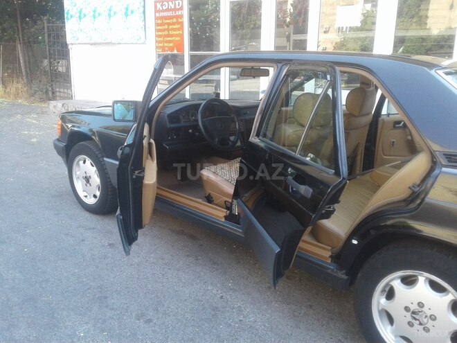 Mercedes 190 1992, 245,236 km - 2.3 л - Bakı