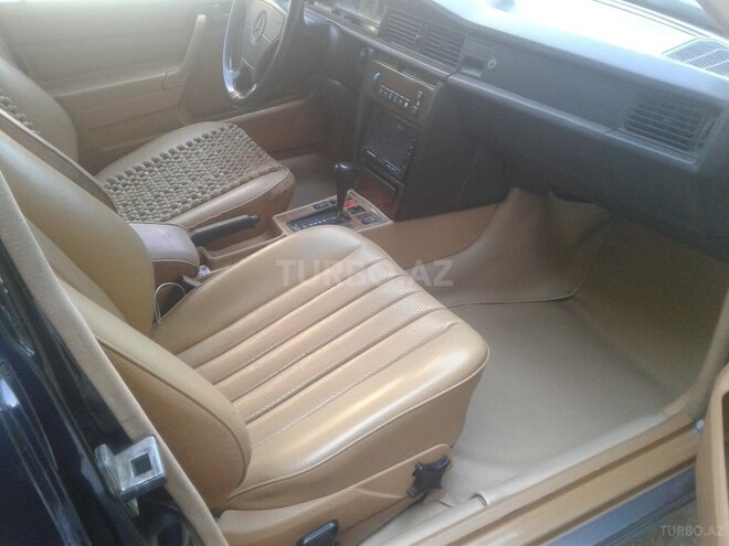 Mercedes 190 1992, 245,236 km - 2.3 л - Bakı