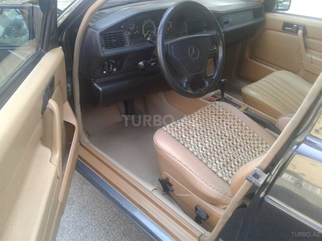 Mercedes 190 1992, 245,236 km - 2.3 л - Bakı
