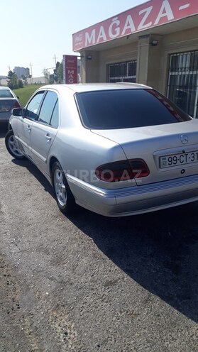 Mercedes E 220 2001, 520,000 km - 2.2 l - Bakı