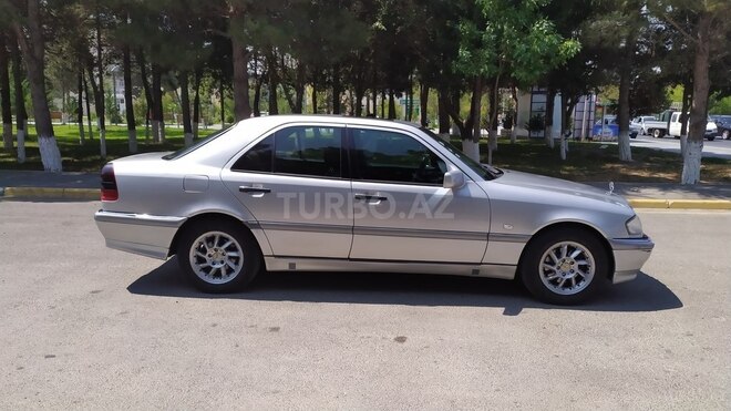 Mercedes C 220 1999, 340,000 km - 2.2 л - Sumqayıt