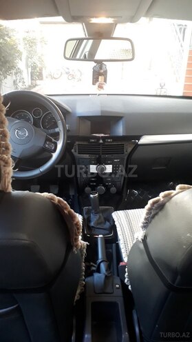 Opel Astra 2007, 280,000 km - 1.3 l - Qazax