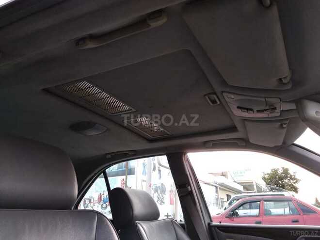 Mercedes E 260 2000, 281,000 km - 2.6 l - Quba