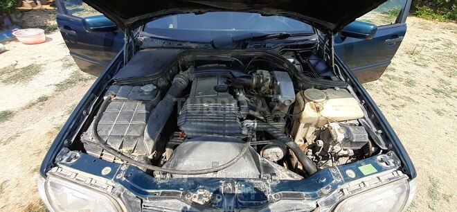 Mercedes C 180 1995, 150,000 km - 1.8 l - Salyan