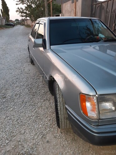 Mercedes E 230 1990, 354,252 km - 2.3 l - Bakı