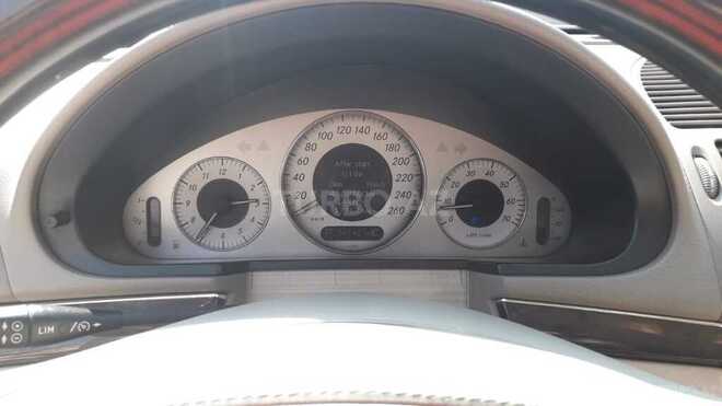 Mercedes E 260 2004, 284,000 km - 2.6 l - Bakı