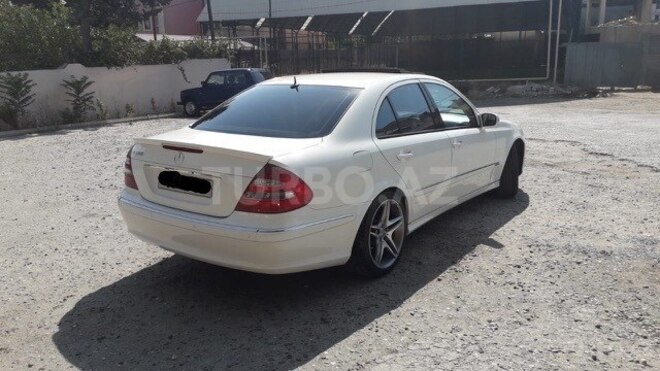 Mercedes E 260 2004, 284,000 km - 2.6 l - Bakı