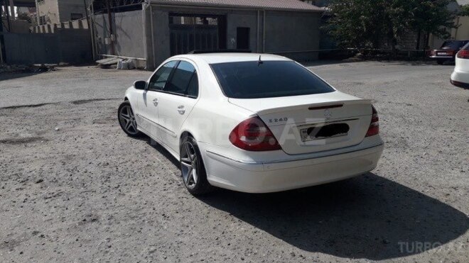 Mercedes E 260 2004, 284,000 km - 2.6 l - Bakı