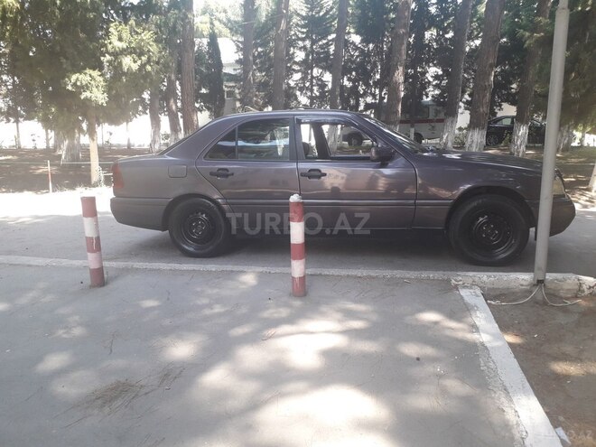Mercedes C 220 1995, 369,528 km - 2.2 l - Sumqayıt