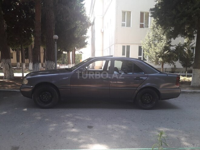 Mercedes C 220 1995, 369,528 km - 2.2 l - Sumqayıt