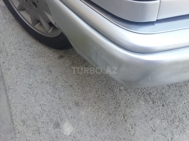 Mercedes E 220 1995, 378,500 km - 2.2 л - Bakı