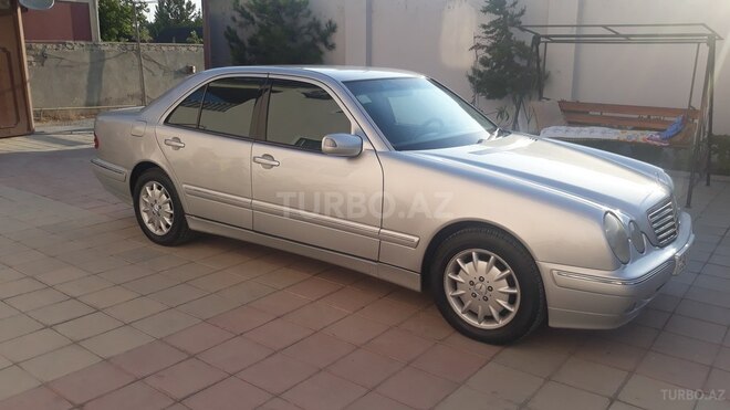 Mercedes E 240 2000, 273,000 km - 2.4 l - Bakı