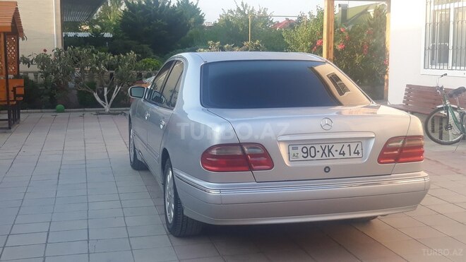 Mercedes E 240 2000, 273,000 km - 2.4 l - Bakı