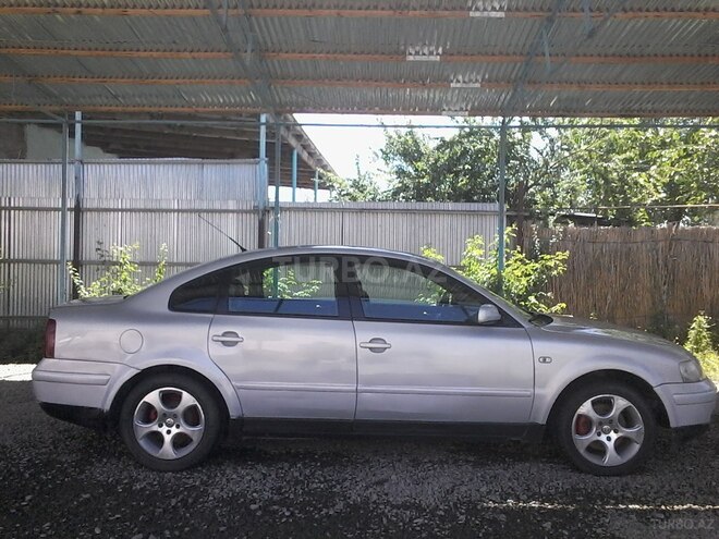 Volkswagen Passat 1999, 421,838 km - 2.0 l - Sabirabad
