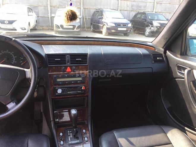 Mercedes C 230 1997, 198,000 km - 2.3 л - Bakı
