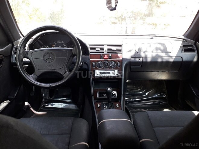 Mercedes C 180 1997, 320,000 km - 1.8 л - Bakı