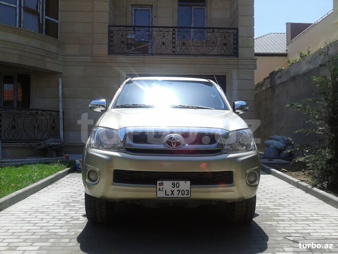 Toyota Hilux 2009, 231,000 km - 2.5 л - Bakı