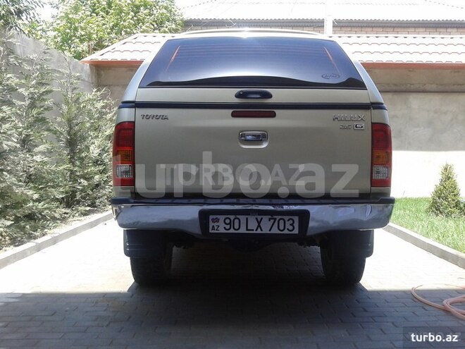 Toyota Hilux 2009, 231,000 km - 2.5 л - Bakı