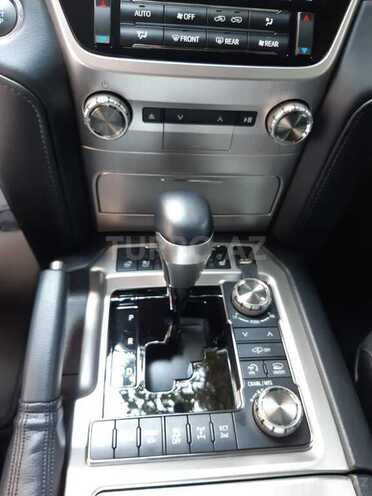 Toyota Land Cruiser 2019, 9,300 km - 4.5 l - Bakı