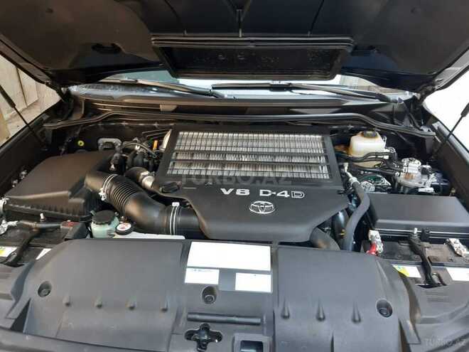 Toyota Land Cruiser 2019, 9,300 km - 4.5 l - Bakı