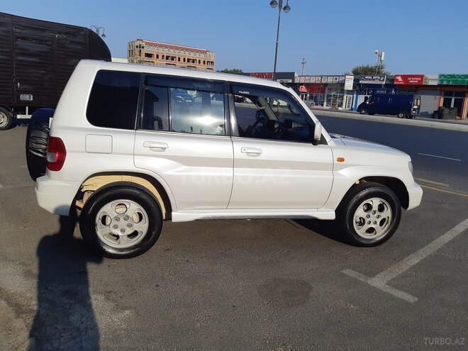 Mitsubishi Pajero io 1999, 310,000 km - 1.8 l - Bakı