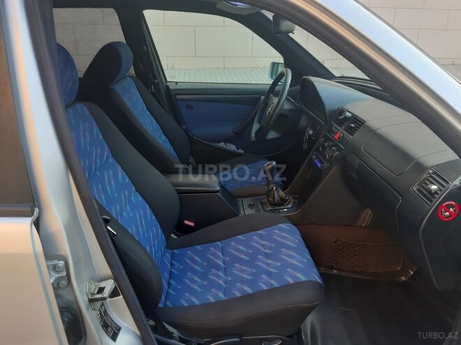Mercedes C 200 2000, 195,000 km - 2.0 l - Bakı
