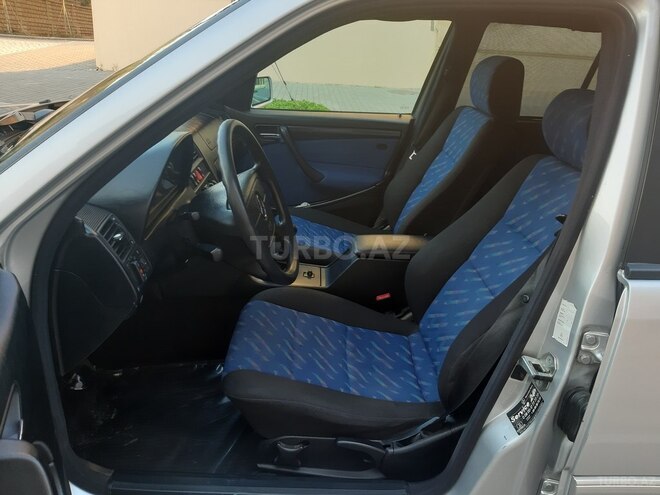 Mercedes C 200 2000, 195,000 km - 2.0 l - Bakı
