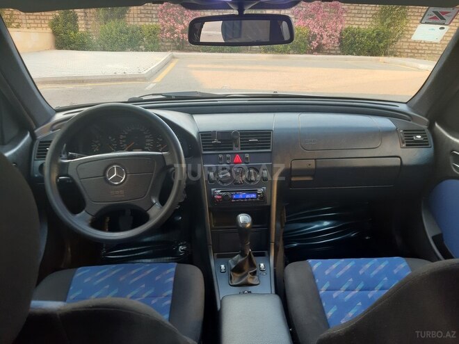 Mercedes C 200 2000, 195,000 km - 2.0 l - Bakı