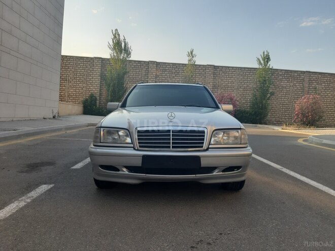 Mercedes C 200 2000, 195,000 km - 2.0 l - Bakı