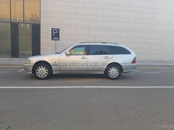 Mercedes C 200 2000, 195,000 km - 2.0 l - Bakı