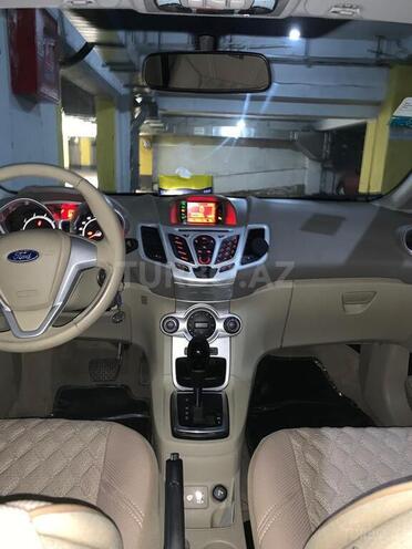 Ford Fiesta 2010, 76,500 km - 1.4 л - Bakı