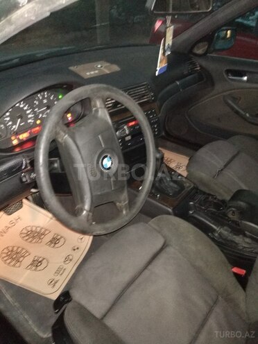 BMW 320 2002, 272,700 km - 2.2 l - Bakı