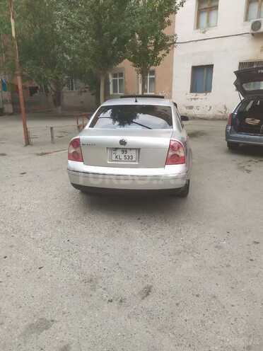 Volkswagen Passat 2002, 122,400 km - 2.0 l - Bakı