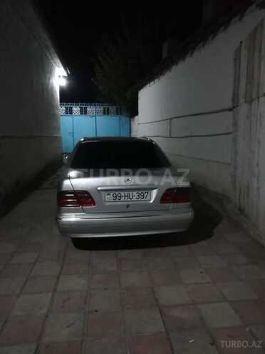 Mercedes E 220 2001, 340,000 km - 2.2 l - Bakı