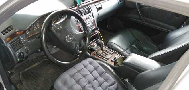 Mercedes E 220 2001, 340,000 km - 2.2 l - Bakı