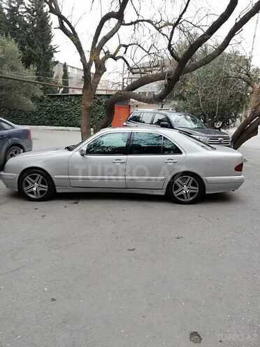 Mercedes E 220 2001, 340,000 km - 2.2 l - Bakı