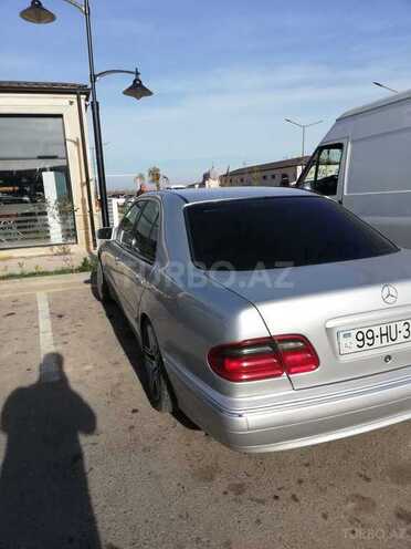 Mercedes E 220 2001, 340,000 km - 2.2 l - Bakı