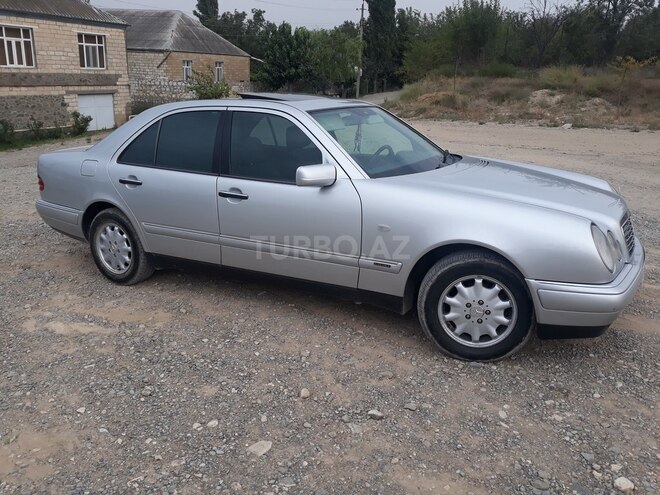 Mercedes E 240 1998, 365,830 km - 2.4 л - Şəmkir