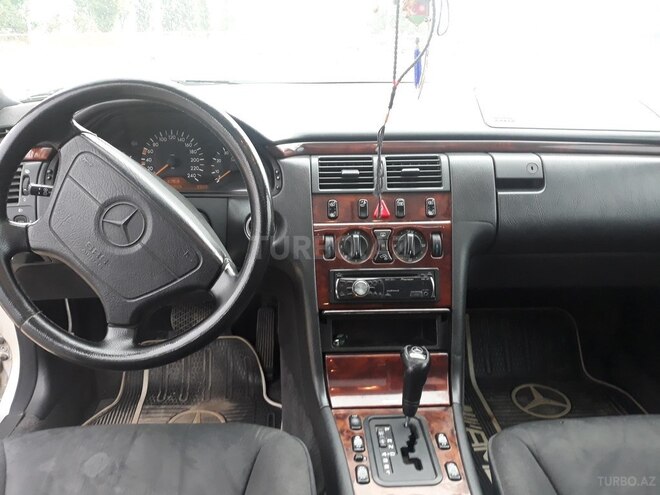 Mercedes E 240 1998, 365,830 km - 2.4 л - Şəmkir