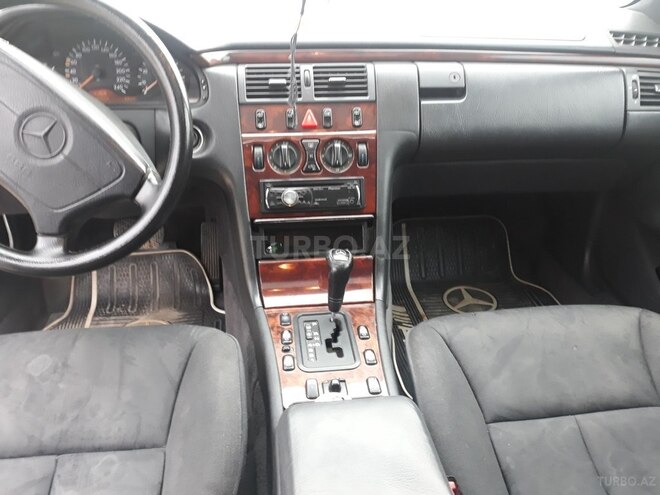 Mercedes E 240 1998, 365,830 km - 2.4 л - Şəmkir