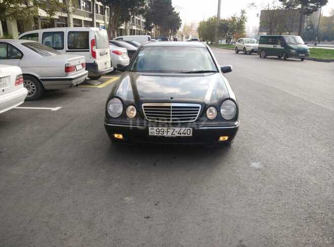 Mercedes E 220 2001, 370,000 km - 2.2 л - Bakı