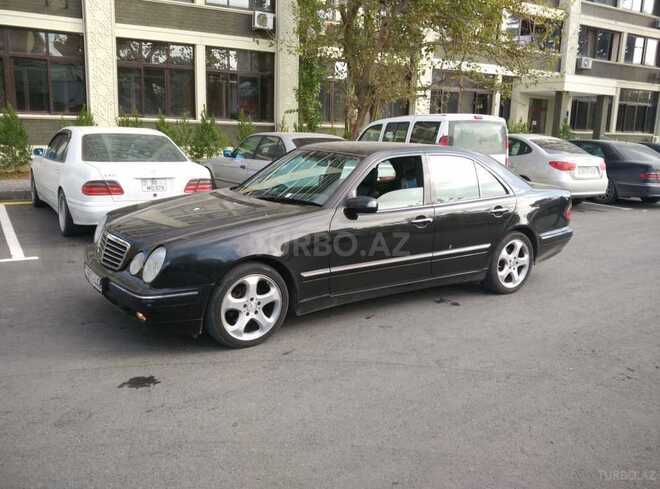 Mercedes E 220 2001, 370,000 km - 2.2 л - Bakı