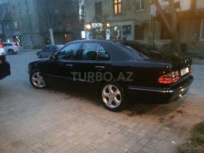 Mercedes E 220 2001, 370,000 km - 2.2 л - Bakı